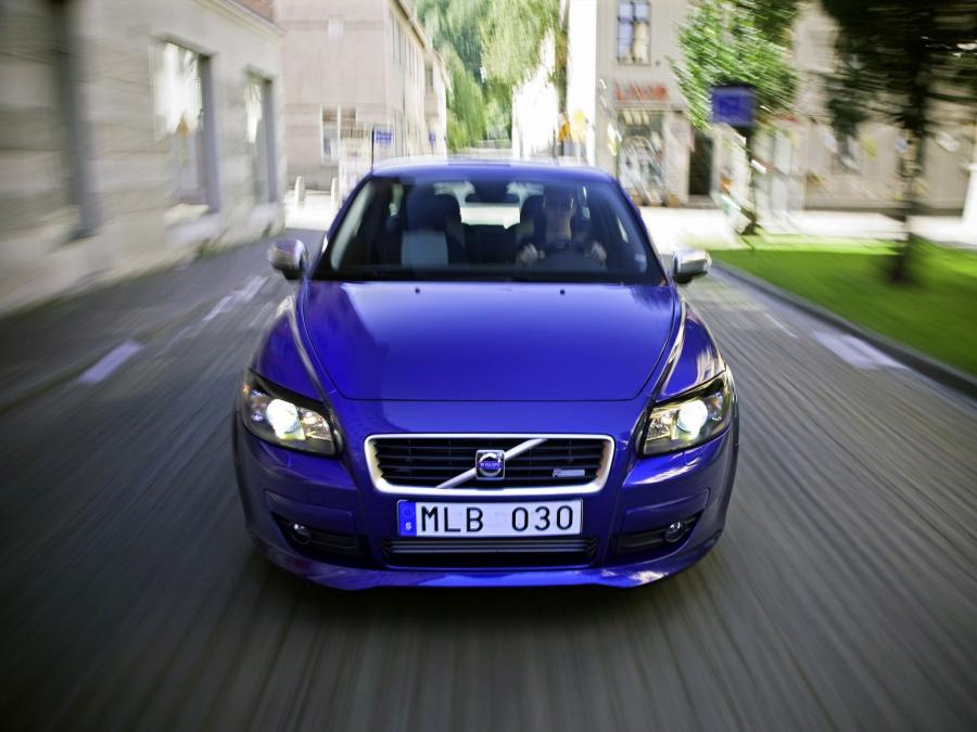  Volvo C30 R-Design 2008 года  (фото 2 из 26)